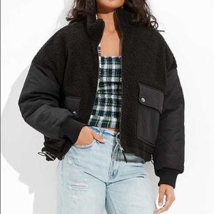 SOLD 💗 American eagle puffer jacket